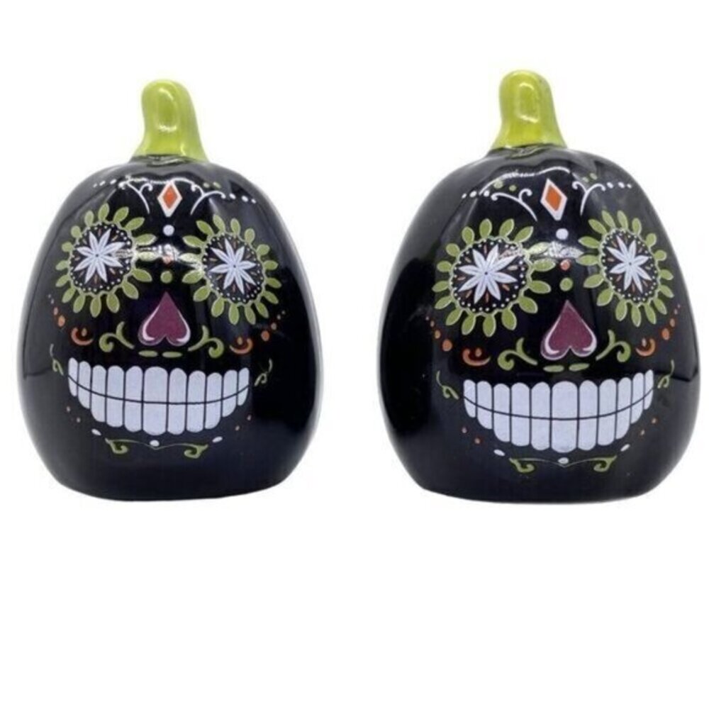 Cracker Barrel Day Of The Dead Pumpkin Salt and Pepper Shakers Set New